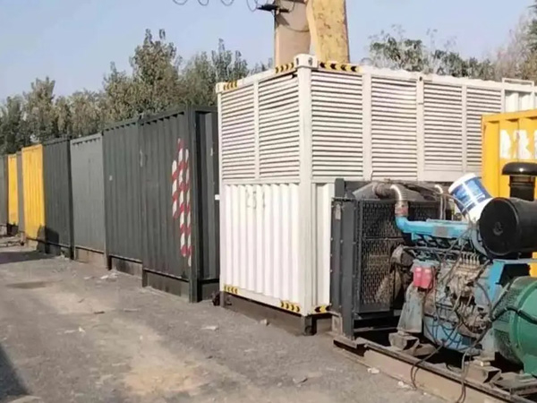 黄埔200KW柴油发电机机组每小时油耗是多少?